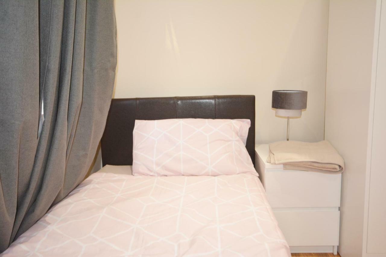 London Modern 4 Bedroom Apartment 外观 照片